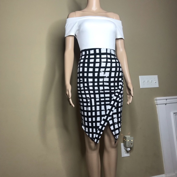 Dresses & Skirts - Black and White Bodycon Plaid Checker Dress small